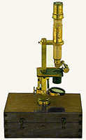 Amicis small achromatic microscope on its box. Mid 1850s - Courtesy of Prof. Stuart Warter California State University